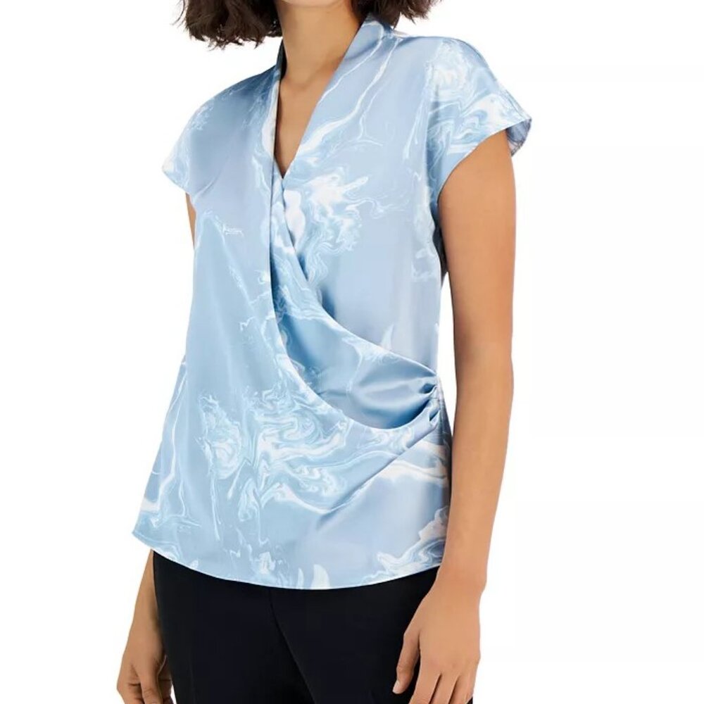 NWOT ALFANI Women's Printed Satin Short-Sleeve Surplice Top Sz 6-8 Pit to pit 20